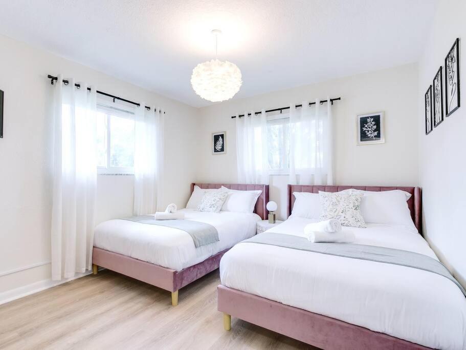 Modern Spacious 5-Bedroom Home With Pool Hollywood Ngoại thất bức ảnh