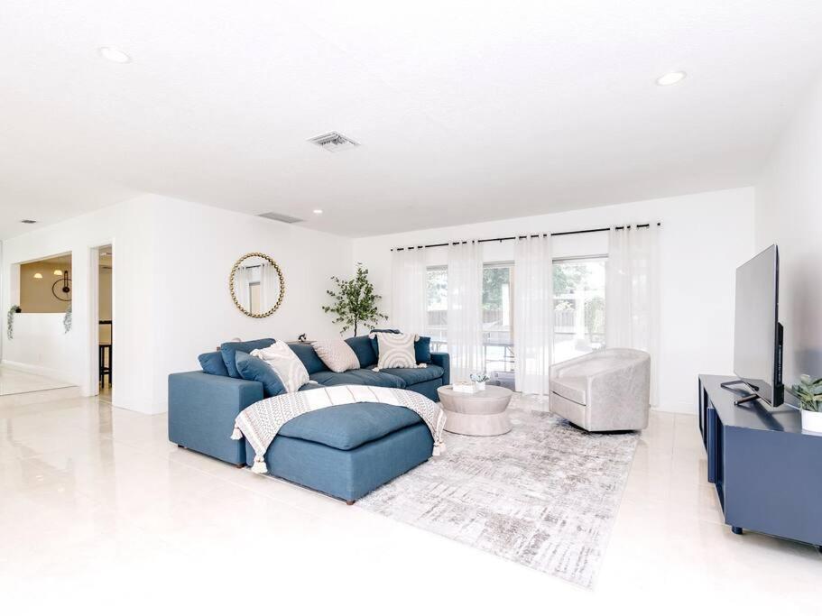 Modern Spacious 5-Bedroom Home With Pool Hollywood Ngoại thất bức ảnh