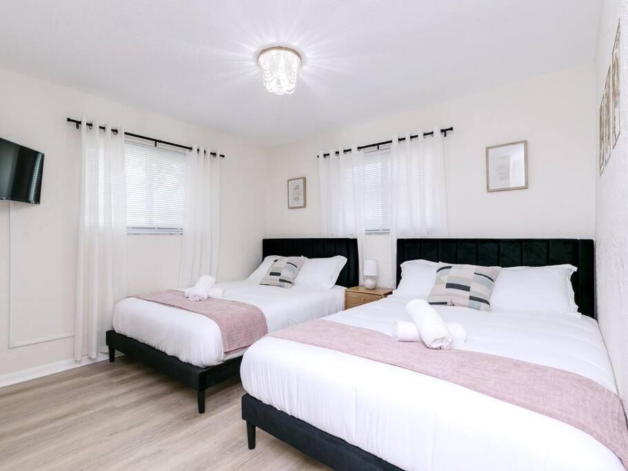Modern Spacious 5-Bedroom Home With Pool Hollywood Ngoại thất bức ảnh