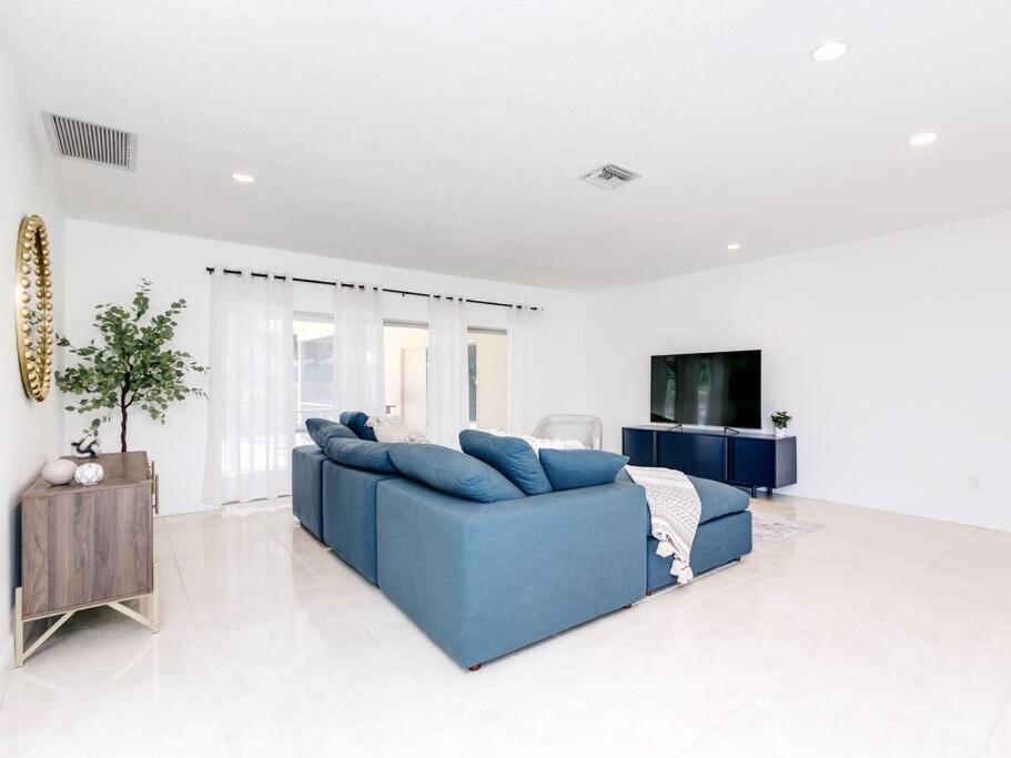 Modern Spacious 5-Bedroom Home With Pool Hollywood Ngoại thất bức ảnh